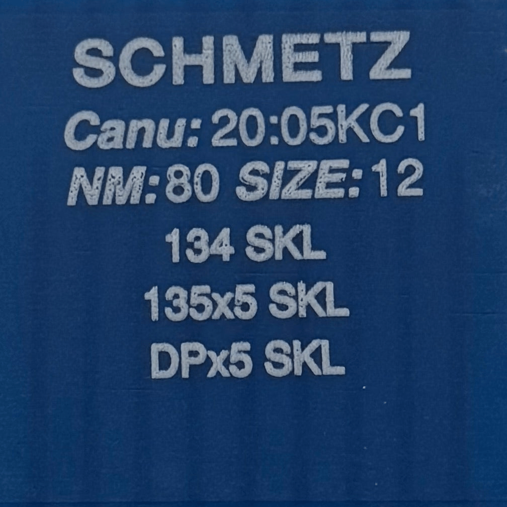 Image des aiguilles pour machines à coudre industrielles SCHMETZ DPx5 SKL – pour tricot très grossier (10 pièces) – disponible chez Šarlotes audumi