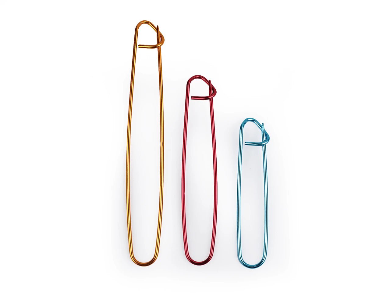 Image with knitting stitch holders – set of 3 | Aluminum cable needles – available at Charlotte’s Fabrics