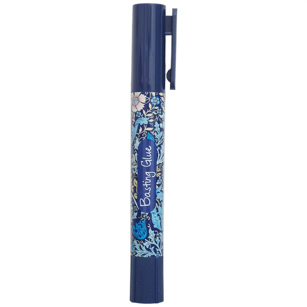 Image du crayon de colle pour tissu pour fixation temporaire Hobby Gift – disponible chez Šarlotes audumi