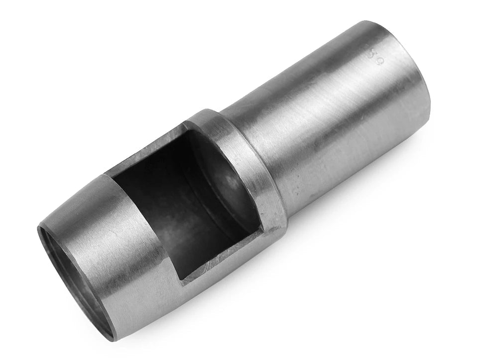 Image avec perforateur pour tissu et cuir Ø14; 17; 18; 19; 20; 22 mm – disponible chez Šarlotes audumi
