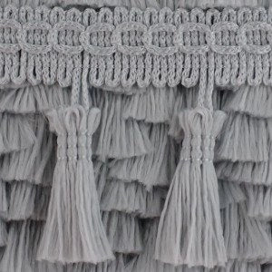 Image de ruban à franges avec pompons 55 mm - gris – disponible chez Šarlotes audumi