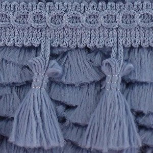 alt
Ruban à franges avec pompons 55 mm - bleu acier – disponible chez Šarlotes audumi