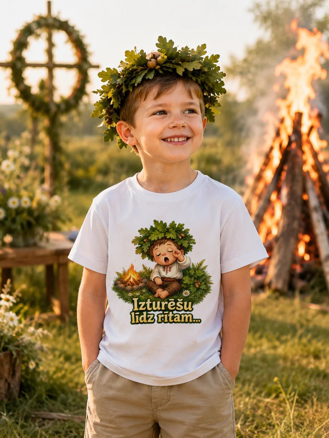 Bild von Kinder-Baumwoll-T-Shirt „Ich halte bis morgen durch“ – erhältlich bei Šarlotes audumi