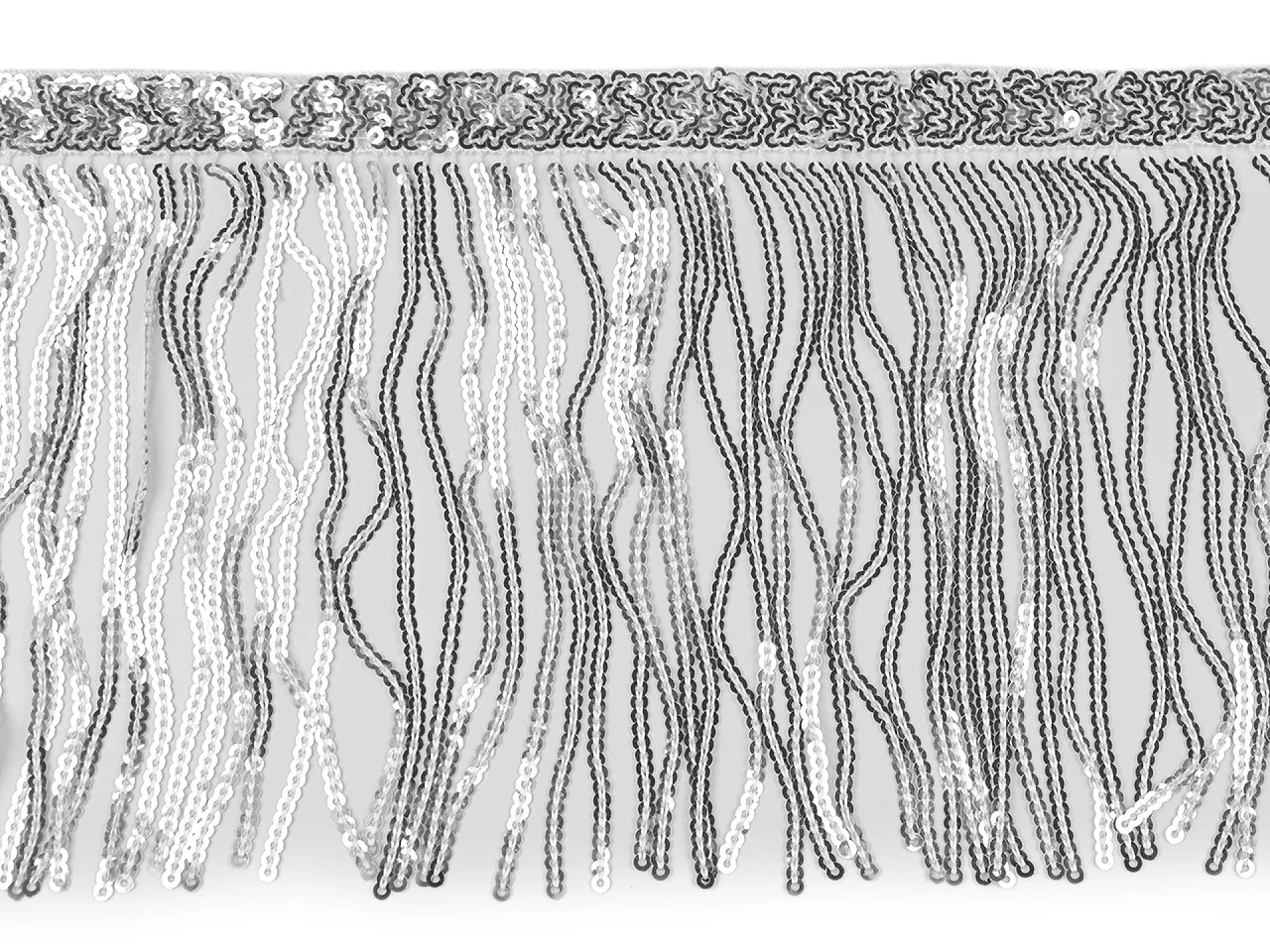 Image avec ruban déco à franges pailletées – 15 cm de large - argenté – disponible chez Šarlotes audumi