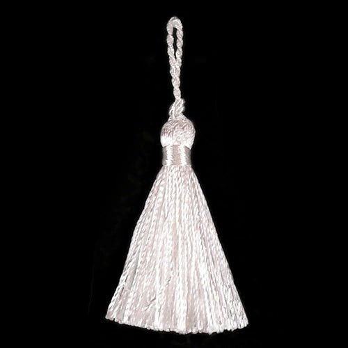 Image avec des pompons décoratifs 45 mm | tons variés – disponible chez Šarlotes audumi
