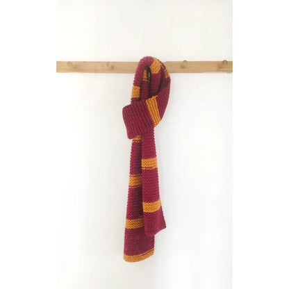 Fil DMC Harry Potter Magic 300 g / 410 m, à rayures automatiques aux couleurs des maisons de Poudlard, disponible en ligne chez Šarlotes audumi