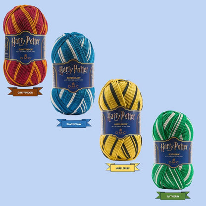 Fil DMC Harry Potter Magic 300 g / 410 m, à rayures automatiques aux couleurs des maisons de Poudlard, disponible en ligne chez Šarlotes audumi