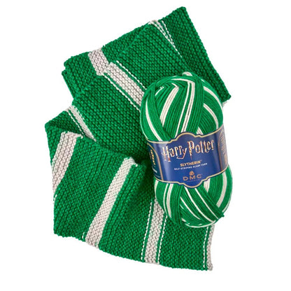 Fil DMC Harry Potter Magic 300 g / 410 m, à rayures automatiques aux couleurs des maisons de Poudlard, disponible en ligne chez Šarlotes audumi