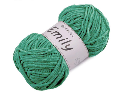 Attēls ar Dzijas Emily - plīša dzija - 100g / 120 m – pieejams Šarlotes audumi