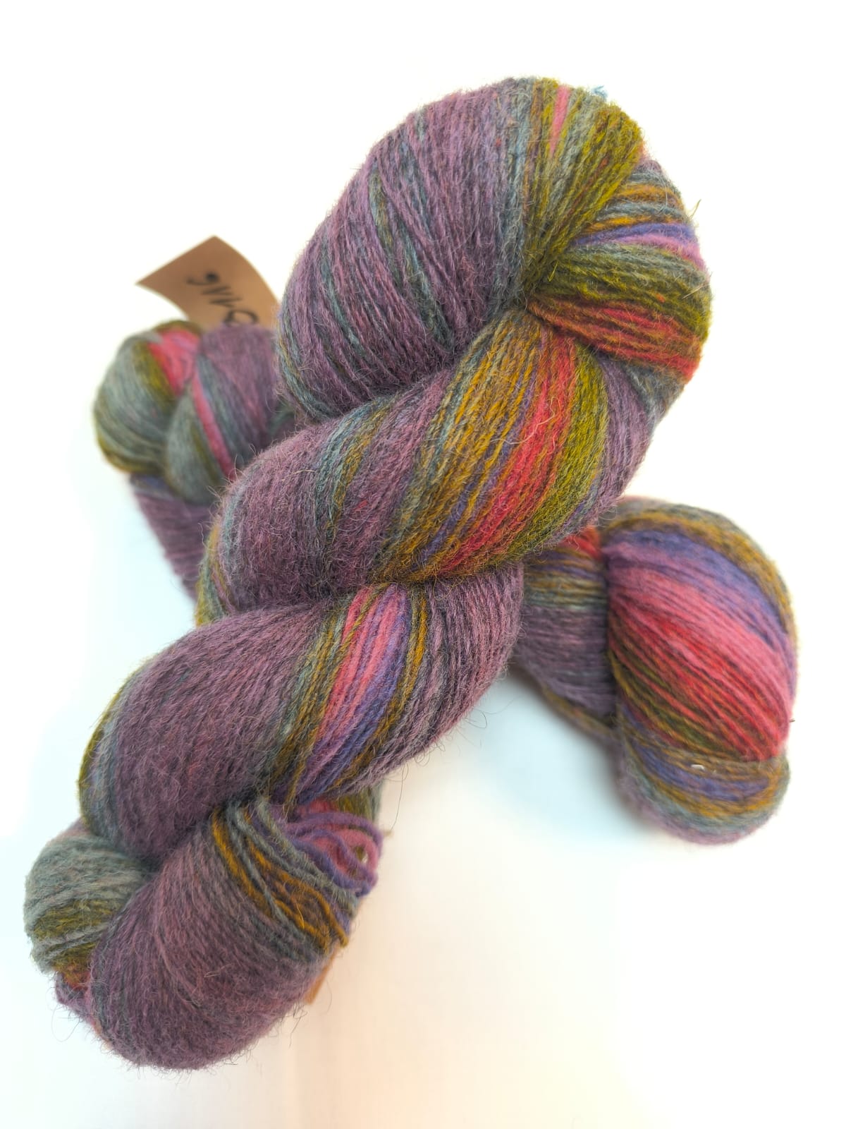 Image de fil de laine Dzijas Pāce – laine 100 % fabriquée en Lettonie – disponible en ligne chez Šarlotes audumi