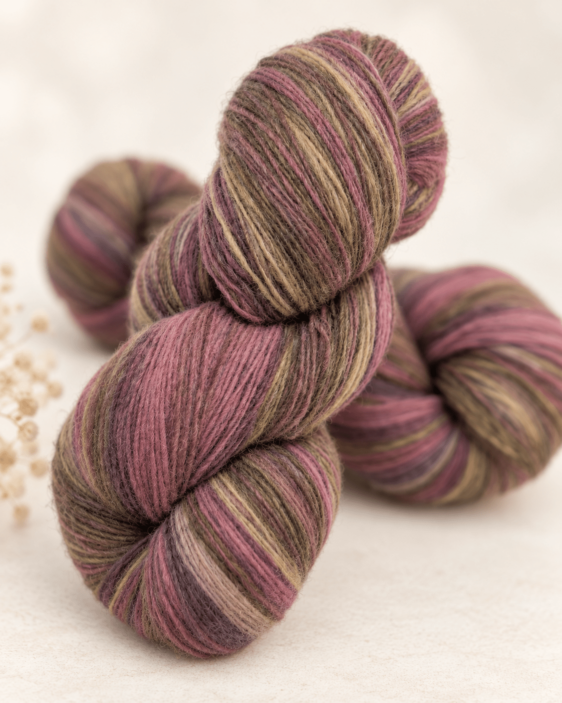Image de fil de laine Dzijas Pāce – laine 100 % fabriquée en Lettonie – disponible en ligne chez Šarlotes audumi