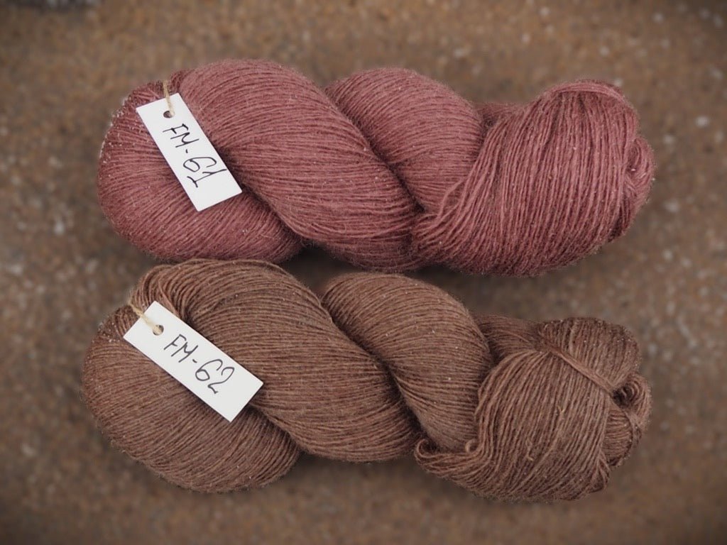 Attēls ar Dzijas Pāces vilnas fabrika 100% Merino - 100 g / 470 m – pieejams Šarlotes audumi