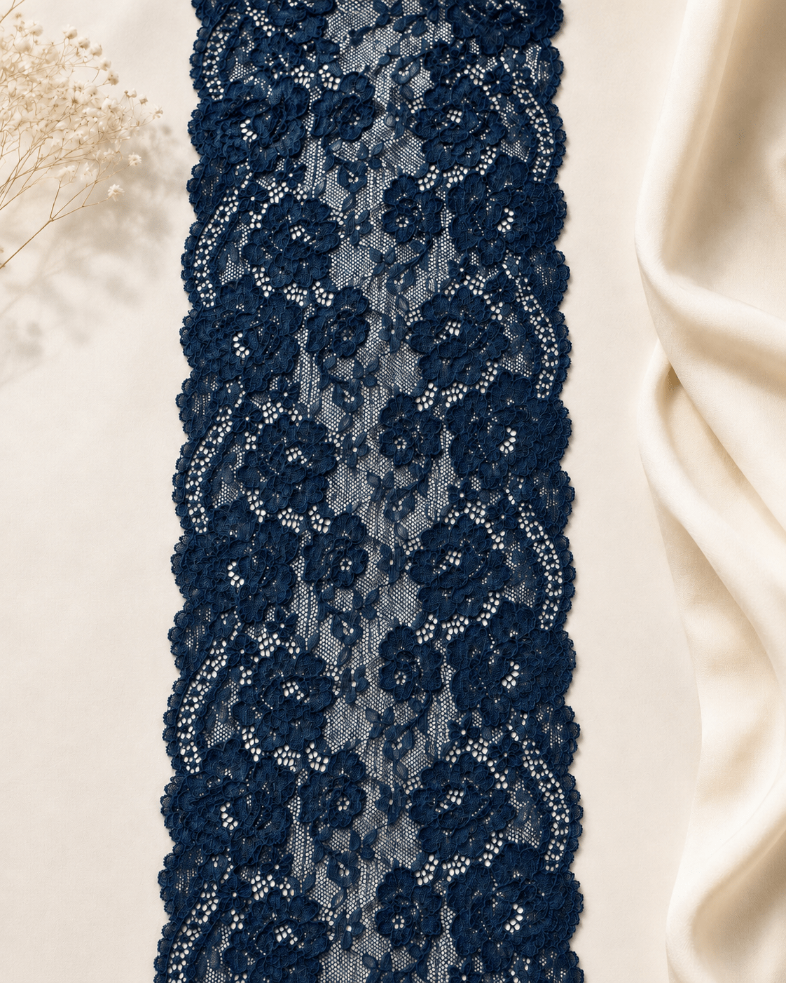 Elastic lace 18 cm-navy blue – available online at Šarlotes audumi
