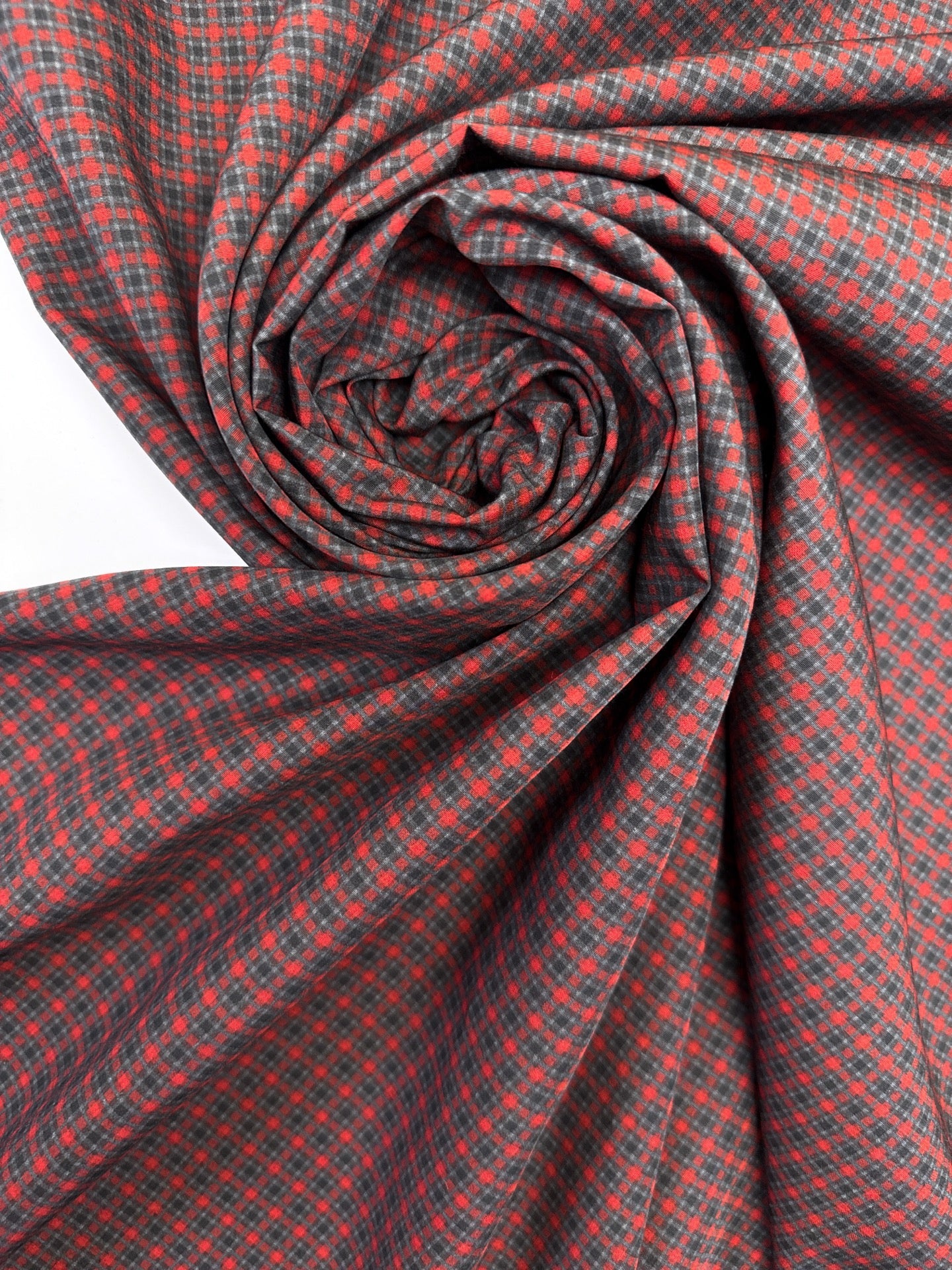 Italian 100% viscose fabric in red-gray pattern 140 g/m²