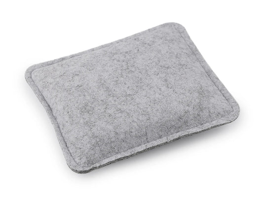 Image du tapis de feutrage Felting Pad – disponible chez Šarlotes audumi