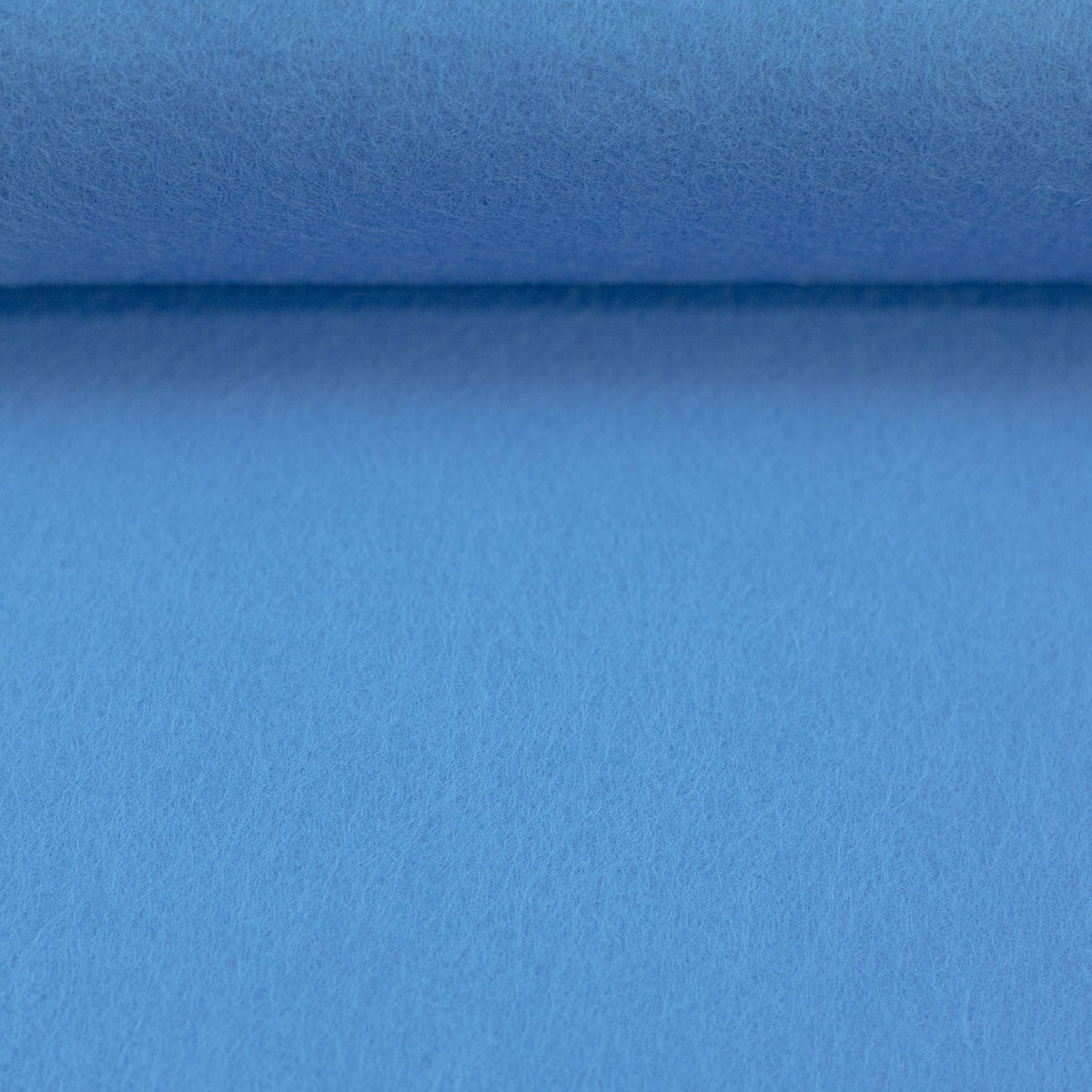 Image de feutre en rouleau 1,1 mm bleu – disponible en ligne chez Šarlotes audumi