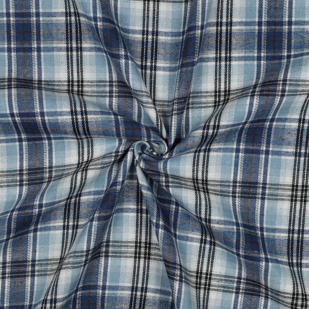 Image de flanelle bleu clair à carreaux 137 g/m² – disponible chez Šarlotes audumi