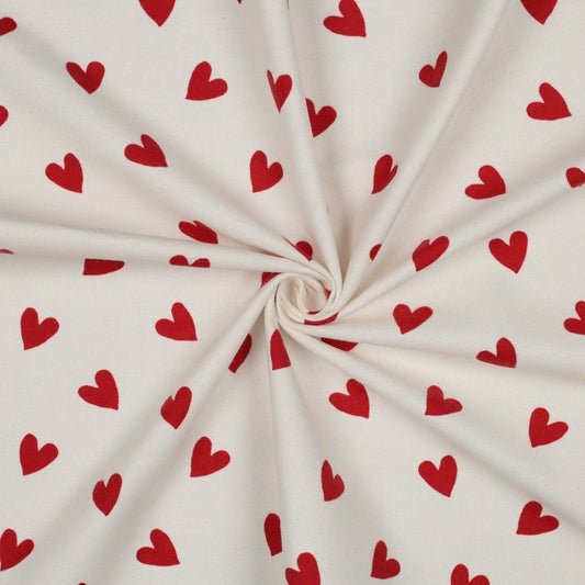Image de flanelle à petits cœurs rouges 165 g/m² – disponible chez Šarlotes audumi