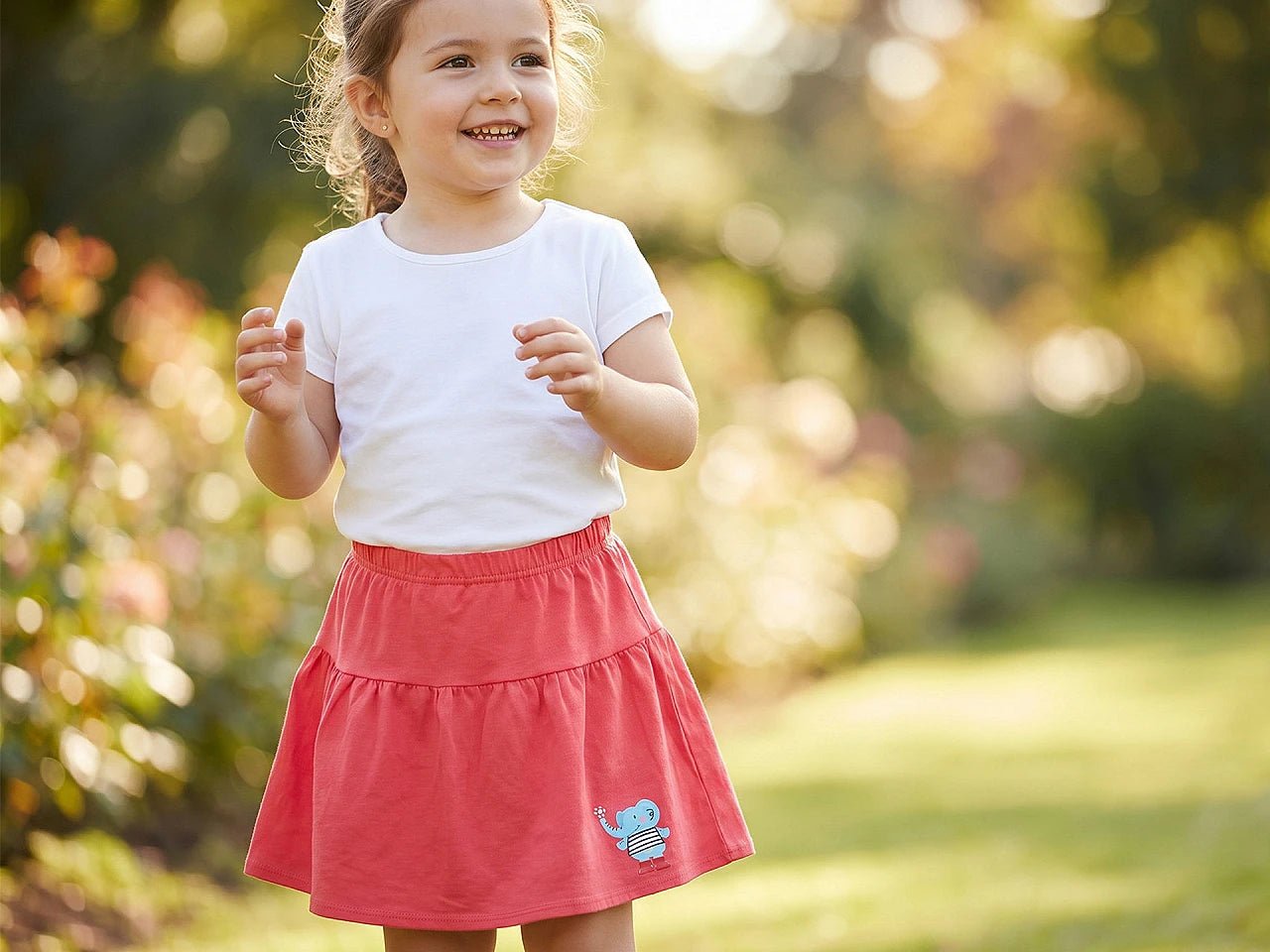 Bild mit aufbügelbarem Thermoaufnäher für Kinderkleidung – 5,5 × 6,5 cm – online erhältlich bei Šarlotes audumi