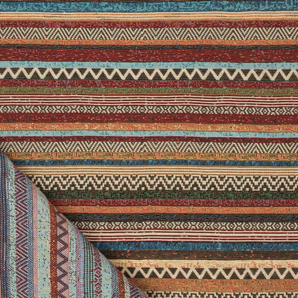 Image avec motif tapisserie bohème – disponible en ligne chez Šarlotes audumi