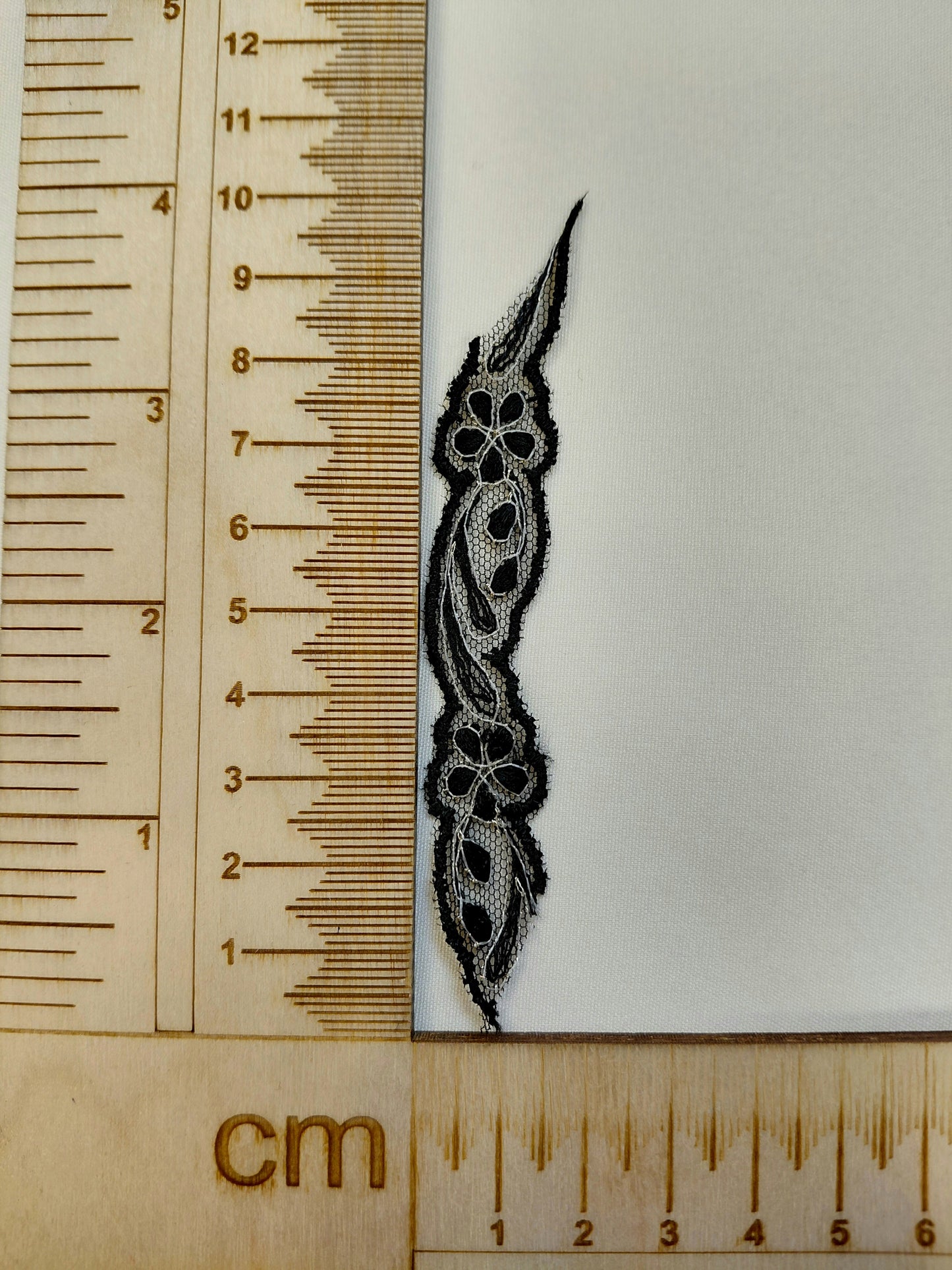 Écusson/couture 10 x 1,5 cm – disponible chez Šarlotes audumi