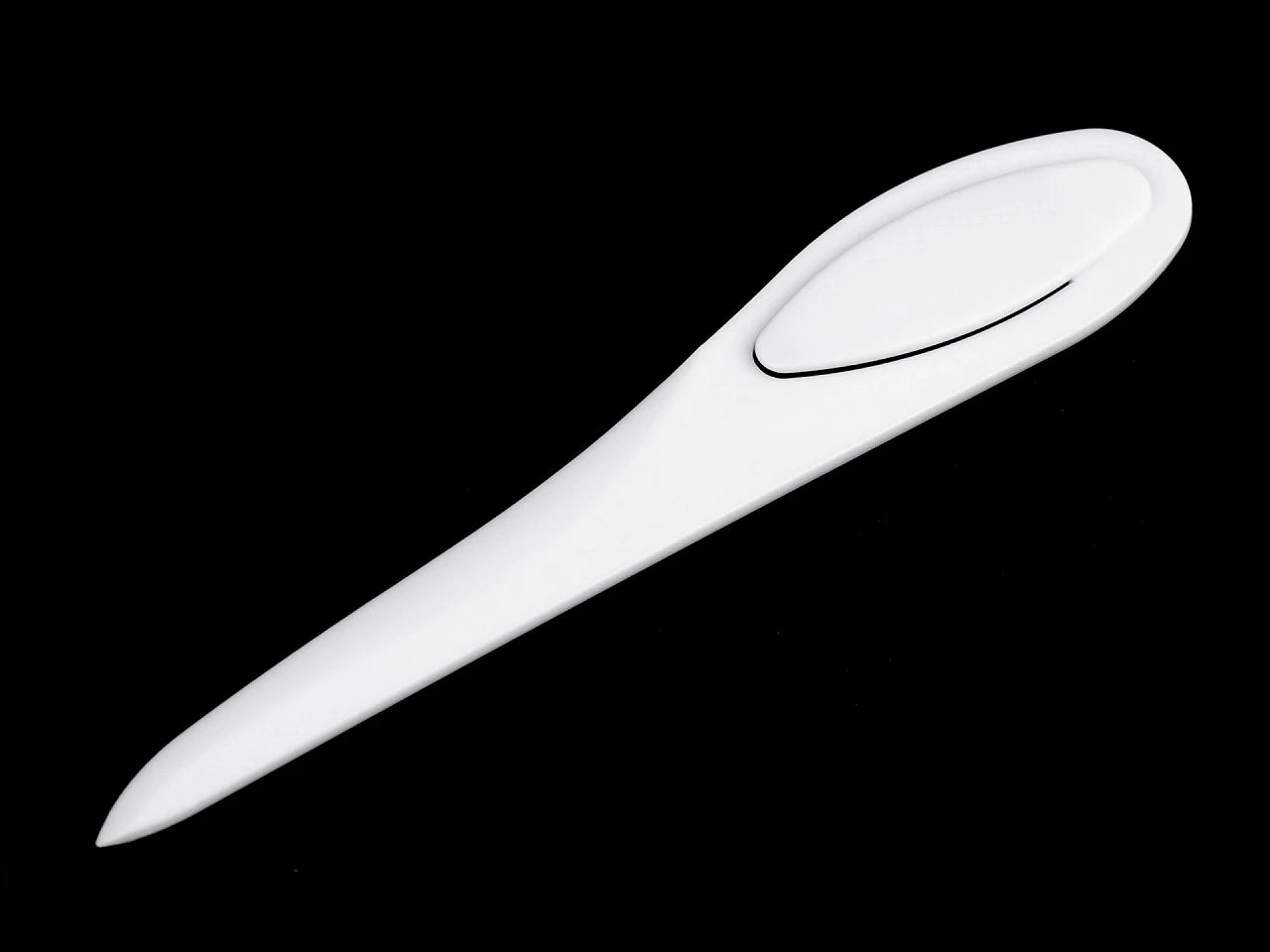 Outils pour former les coins du tissu