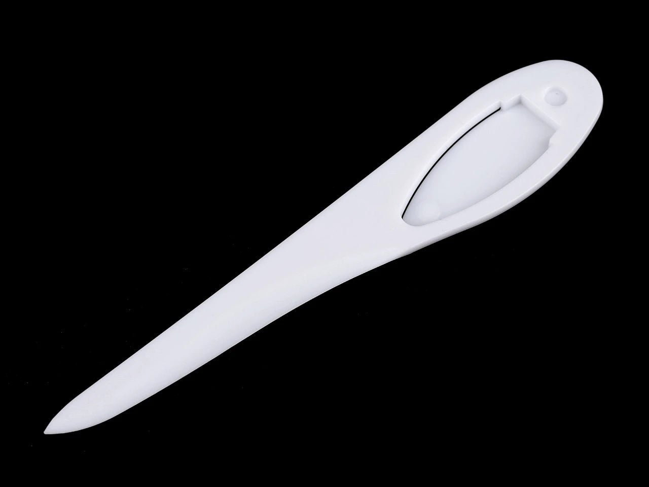 Outils pour former les coins du tissu
