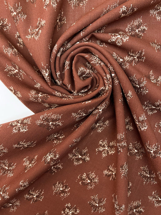 Image of Italian 100% wool fabric with a print in brown and beige tones | lightweight suit/dress fabric 130 G/M² – available at Šarlotes audumi