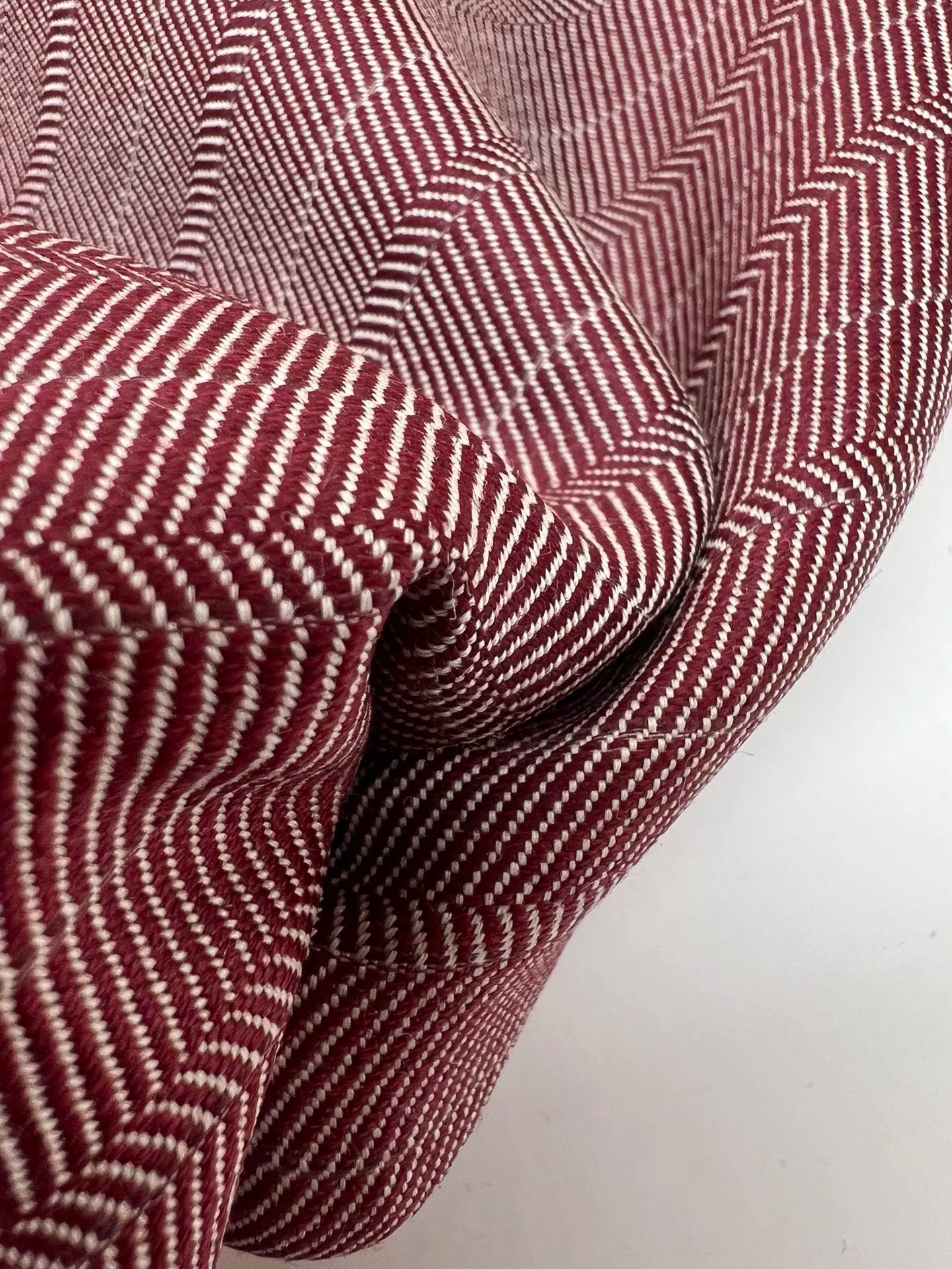 Italian tweed suiting fabric | 73% wool | 27% polyester | 180 g/m² | 165 cm