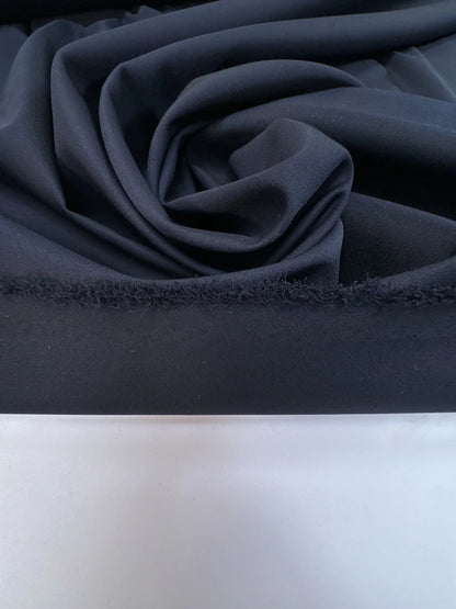 Attic with Italian wool twill fabric for dresses and blouses – violet-black | 60% wool, 28% polyamide, 6% silk, 6% elastane | 175 g/m² | 146 cm – available at Šarlotes audumi