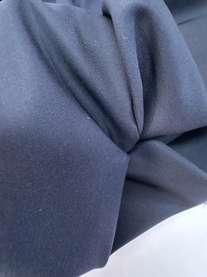 alt
Image of Italian wool twill fabric for dresses and blouses – purple black | 60% wool, 28% polyamide, 6% silk, 6% elastane | 175 g/m² | 146 cm – available at Šarlotes audumi
