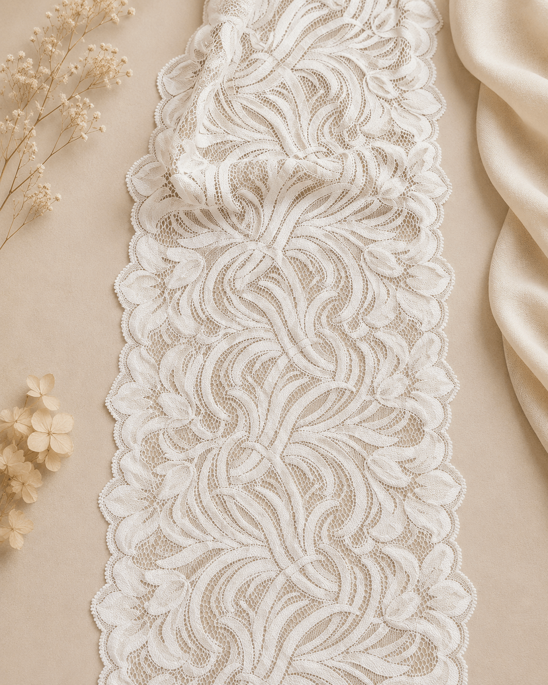 Bild mit bestickter Spitze 20 cm-beige – online erhältlich bei Šarlotes audumi