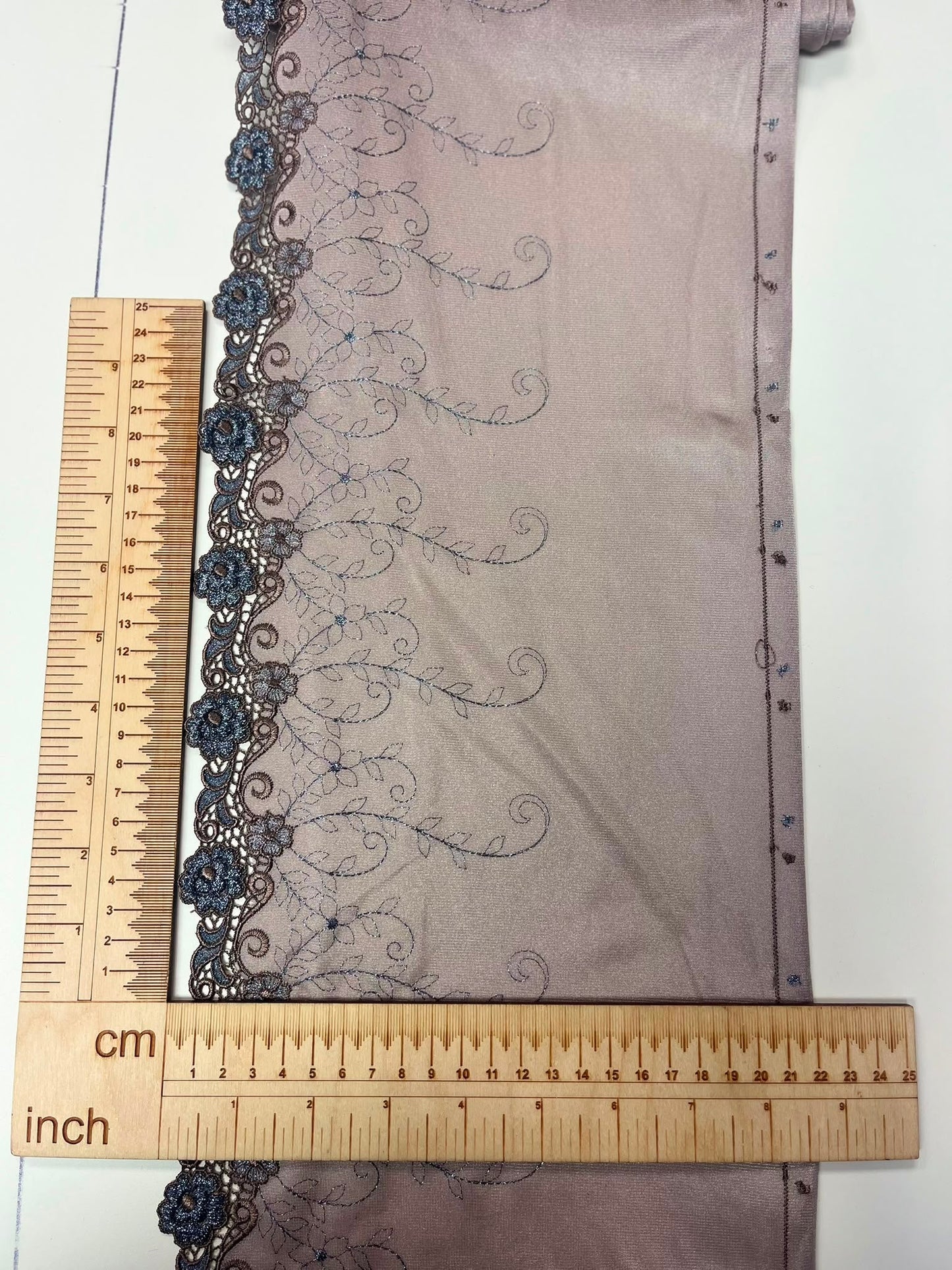 Image with embroidered lace, 22 cm, brown with silver – available online at Šarlotes audumi