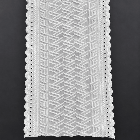 Image de dentelle brodée 22 cm, blanc vanille – disponible en ligne chez Šarlotes audumi