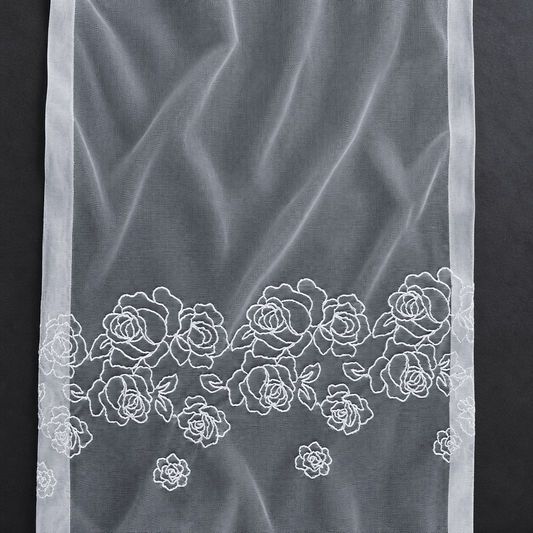 Image de dentelle brodée sur tulle, 25 cm, blanc perle – disponible en ligne chez Šarlotes audumi
