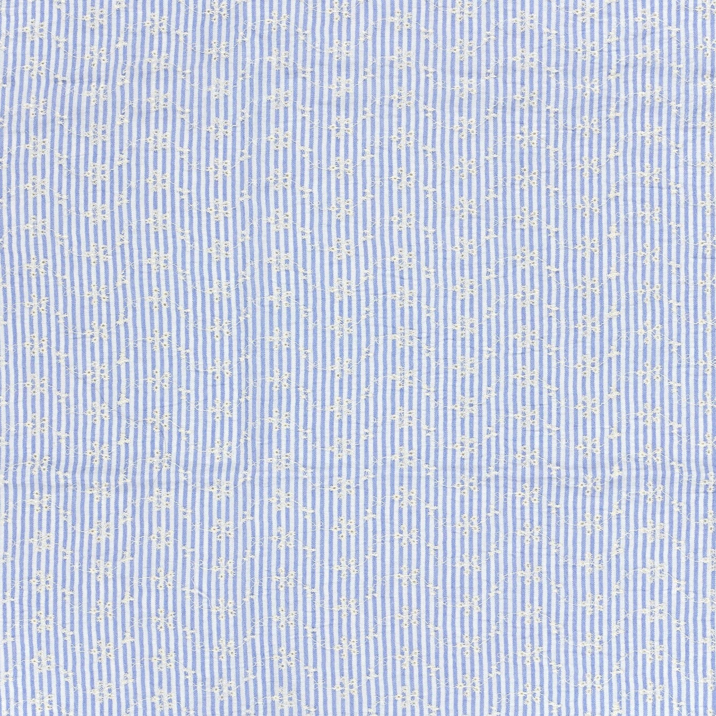 Image en tissu de coton brodé - motif floral blanc à lignes 180 g/m² – disponible chez Šarlotes audumi