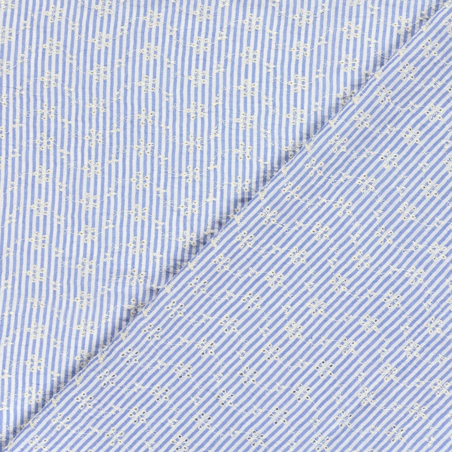 Image de tissu en coton brodé - motif floral blanc avec lignes 180 g/m² – disponible chez Šarlotes audumi