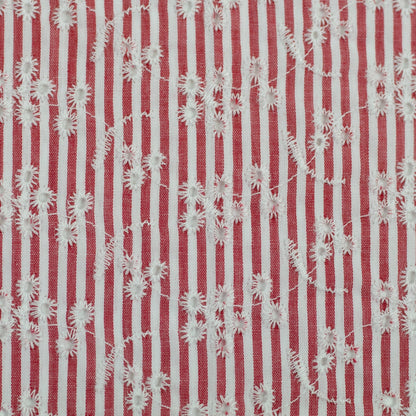 Tissu en coton brodé, motif fleuri à rayures, 120 g/m² – disponible chez Šarlotes audumi