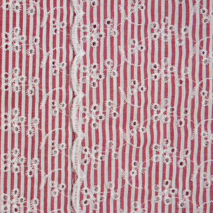 Image avec tissu en coton brodé - motif floral à rayures 120 g/m² – disponible chez Šarlotes audumi