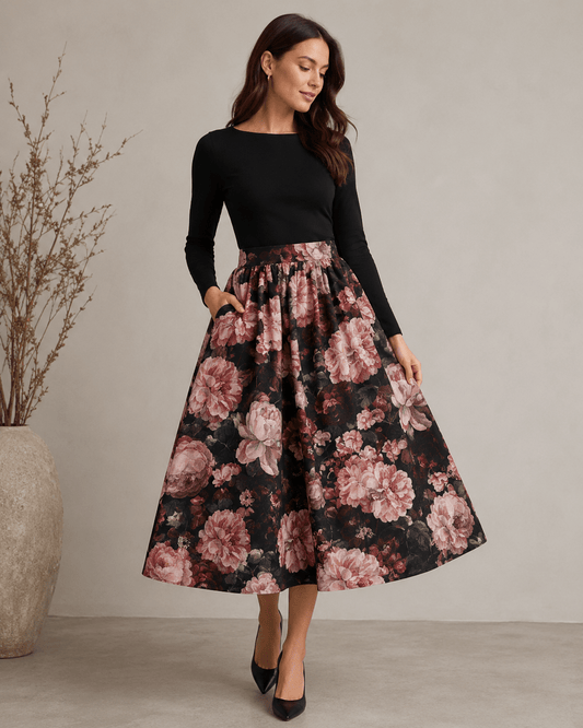 alt
Image with canvas fabric - burgundy roses 250 g/m² – available at Šarlotes audumi