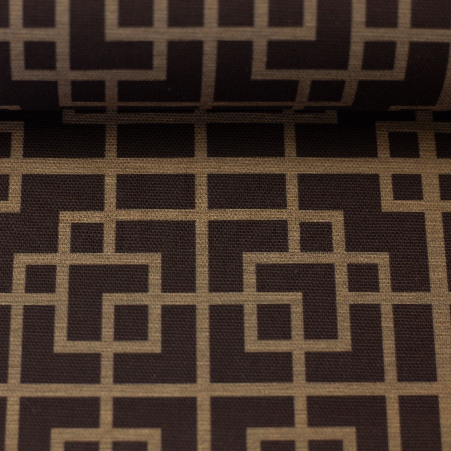 Tissu canvas - motif géométrique sur fond marron 220 g/m²