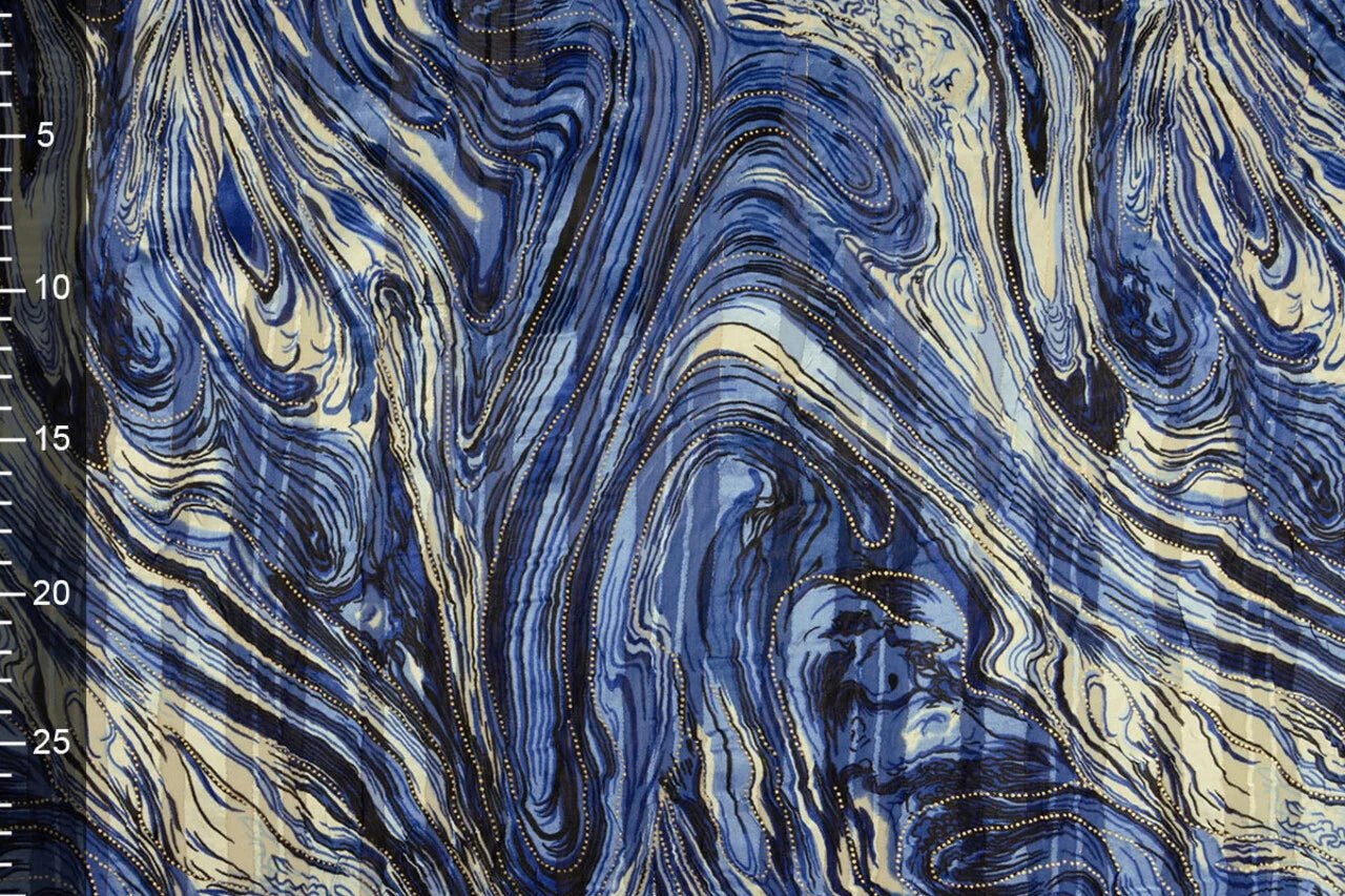 Image avec tissu pour robes à effet métallisé - ciel nocturne 110 g/m² – disponible chez Šarlotes audumi