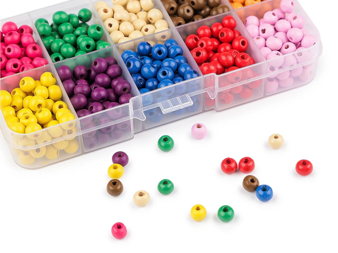 Image du kit de perles en bois en boîte (mix) – disponible chez Šarlotes audumi