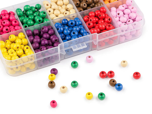 Image of wooden bead set in a box (mix) – available at Šarlotes audumi