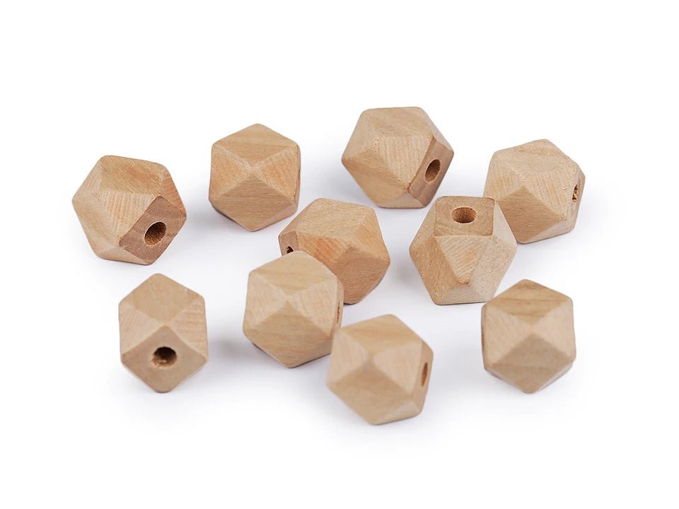 Image de perles en bois 12x12 mm | Bois naturel, non traité – disponible chez Šarlotes audumi