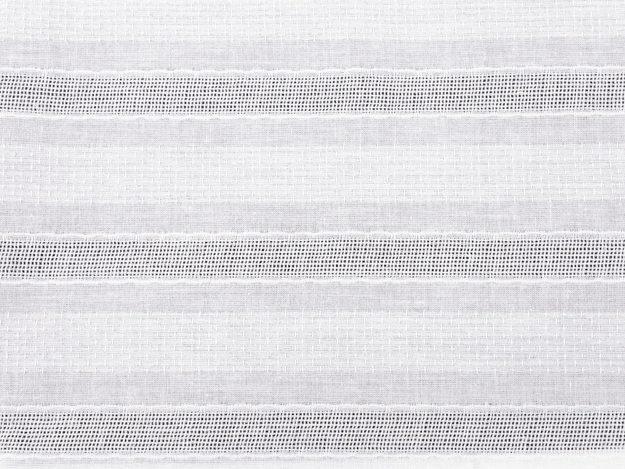 Image de tissu de rideau en coton 105 g/m² – disponible chez Šarlotes audumi