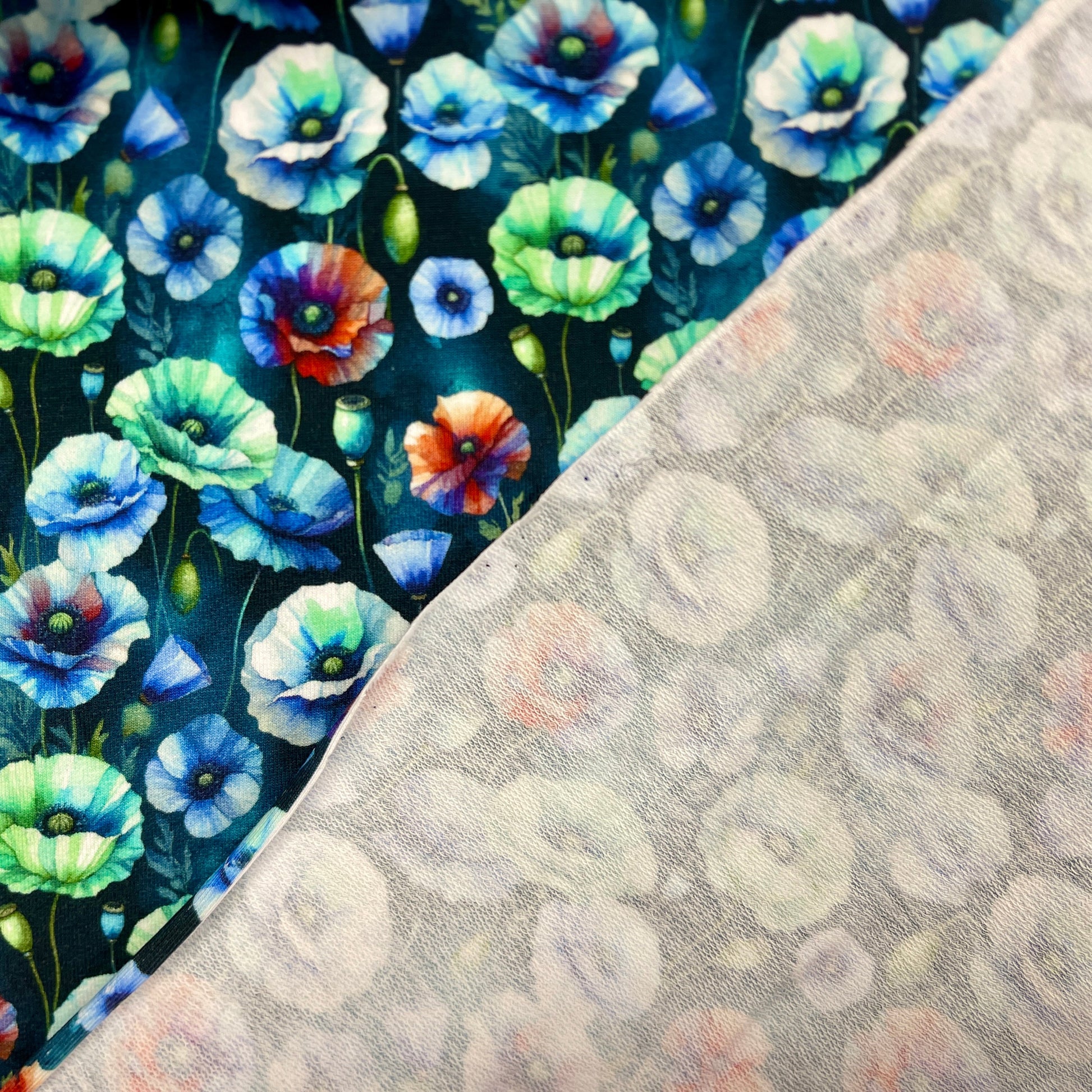 Maille bouclette en coton - coquelicots bleus 260 g/m²