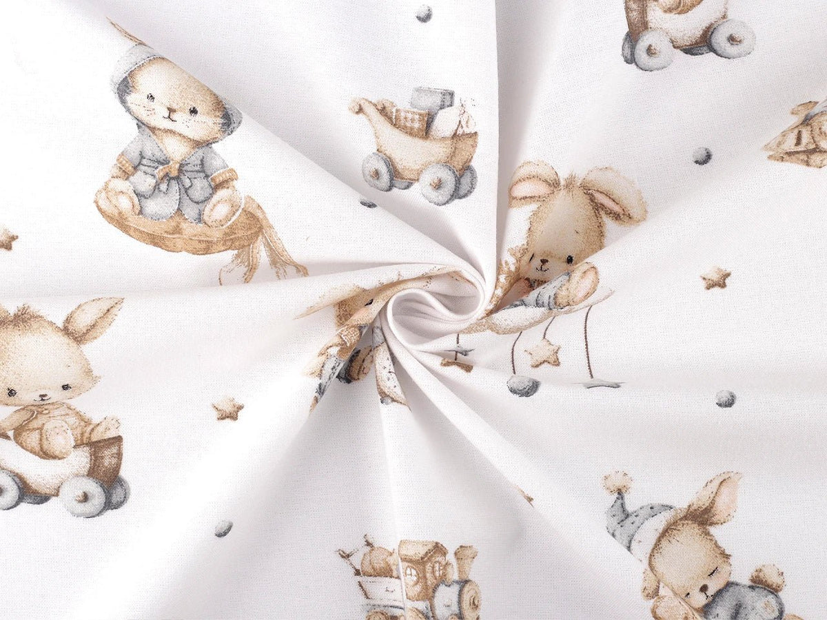 Image de flanelle de coton avec des lapins aux accents gris – 100 % coton – disponible en ligne chez Šarlotes audumi