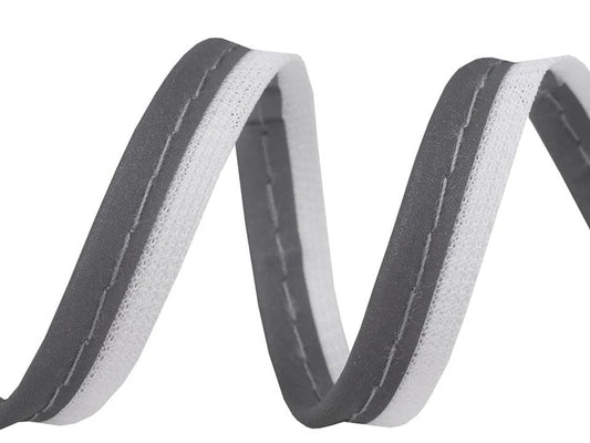 Image avec petit ruban en coton, ruban de bordure avec cordon 10 mm - réfléchissant – disponible chez Šarlotes audumi