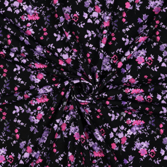 Image de jersey en coton, petits fleurs lilas délicates – disponible en ligne chez Šarlotes audumi
